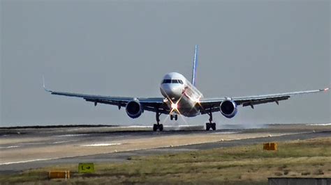 Afternoon Arrivals at Leeds Bradford Int'l Airport, LBA | 26/03/2018 - YouTube