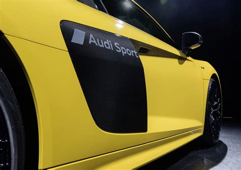 Audi Exclusive Uses Special Paint Process To Customize An R8 | Carscoops