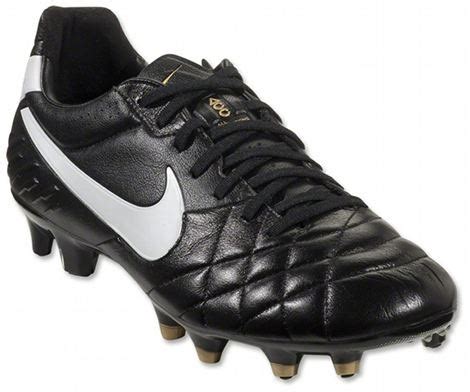 NIKE TIEMPO LEGEND IV - BLACK / WHITE / GOLD