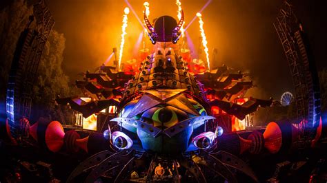 Eye candy: 40+ photos of beautiful EDM festival stage designs ...