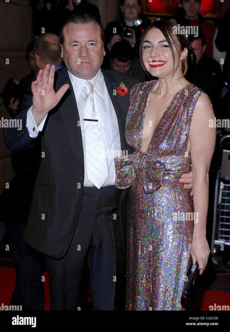 Ray Winstone and daughter Lois UK premiere of 'Beowulf' held at the Vue ...