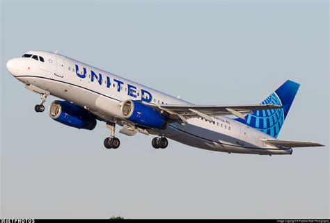 N487UA | Airbus A320-232 | United Airlines | Positive Rate Photography | JetPhotos