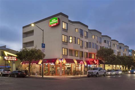 Courtyard San Francisco Fisherman's Wharf Hotel (San Francisco (CA ...