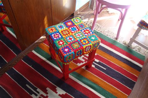 A red stool: Before and after