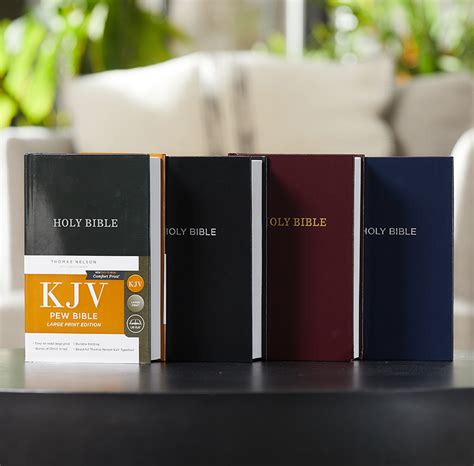 KJV Pew Bible, Large Print - Thomas Nelson Bibles