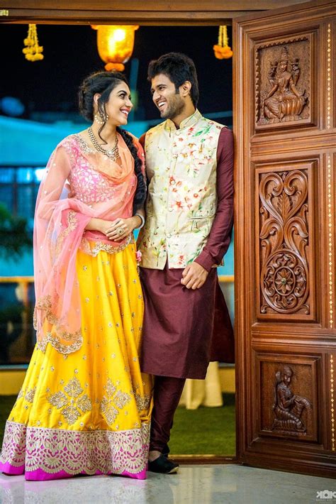 Pin by Sahithya Marri on Indian Wear | Indian wedding photography poses, Couple wedding dress ...