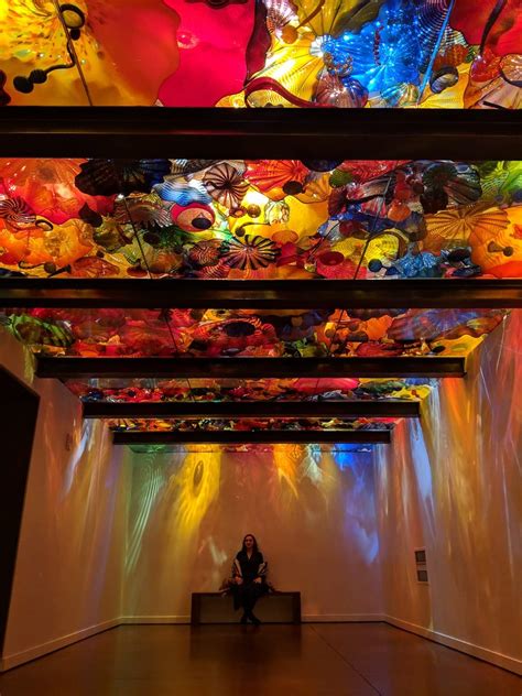 The Chihuly museum! : r/RainbowEverything