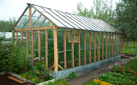 Building a Backyard Greenhouse: 9 Things To Know Before Starting