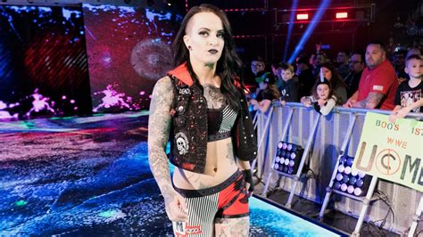 Ruby Riott suffers knee injury - Diva Dirt