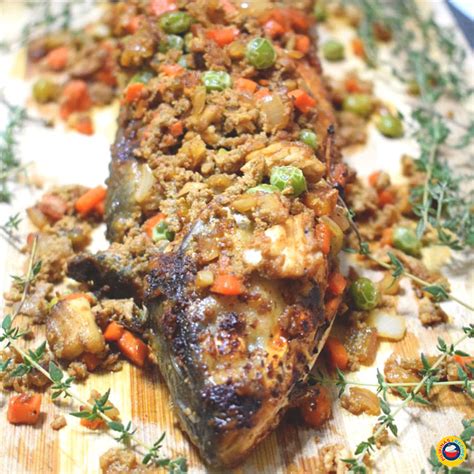 Relyenong Bangus Recipe (Bangus Relleno) - Pilipinas Recipes