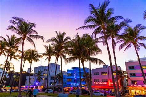 Ocean Drive Night In Miami Beach Stock Photo - Download Image Now - iStock