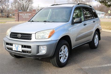 2003 Toyota RAV4 Photos