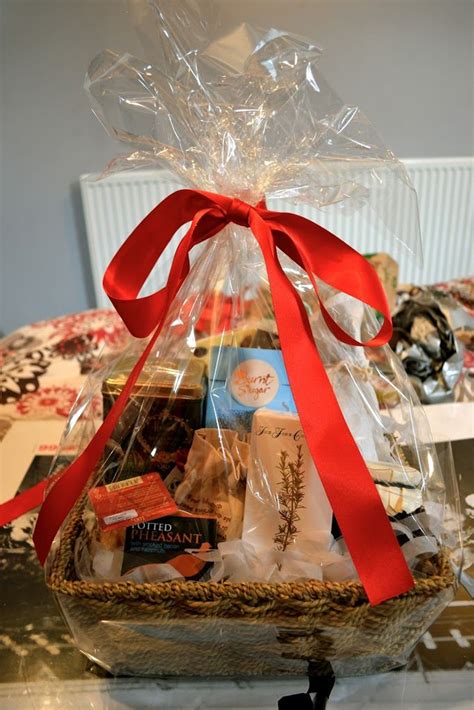 How To... Make A Hamper | Christmas gift hampers, Diy christmas hampers, Homemade christmas gifts