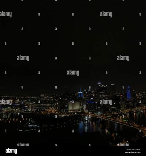 Pittsburgh Skyline on Mount Washington Stock Photo - Alamy