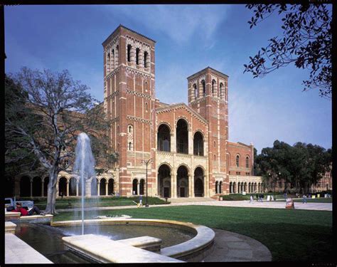 Oenobareus: The New University of California Will Have No Faculty