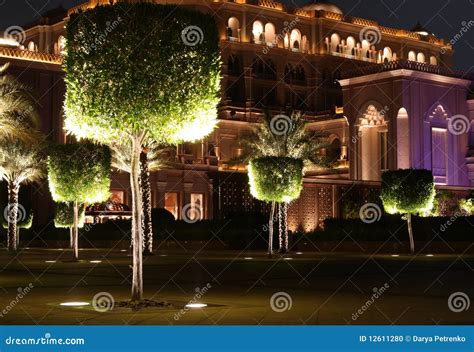 Emirates Palace Garden. Abu Dhabi Stock Photo - Image of reflection ...