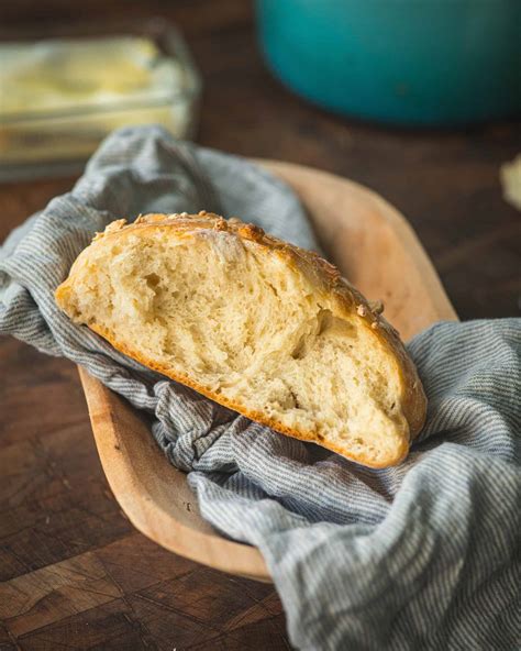 Texas Dutch Oven Bread is the easiest to make - Kitchen Wrangler ...