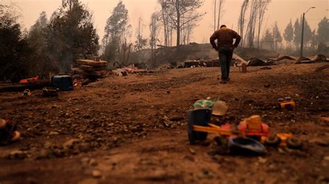 Chile wildfires leave at least 22 people dead, officials say | CNN