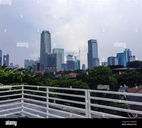 Jakarta skyline hi-res stock photography and images - Alamy