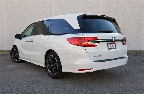 Test Drive: 2021 Honda Odyssey Elite | The Daily Drive | Consumer Guide®