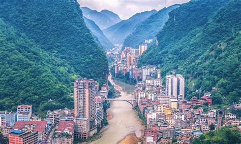 China's Yanjin County - the Narrowest City on Earth? — Skratch