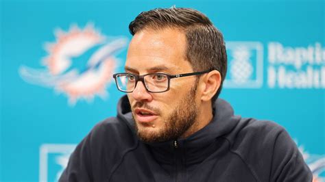 Dolphins' Mike McDaniel brushes off Tom Brady tampering questions ahead ...