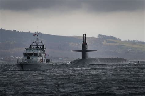 Ballistic missile submarine USS Maryland arrives at HMNB Clyde, Scotland