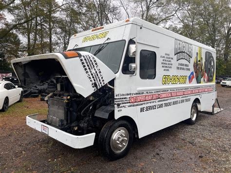 2001 FREIGHTLINER MT 45 CHASSIS/ TITLE | Live and Online Auctions on HiBid.com