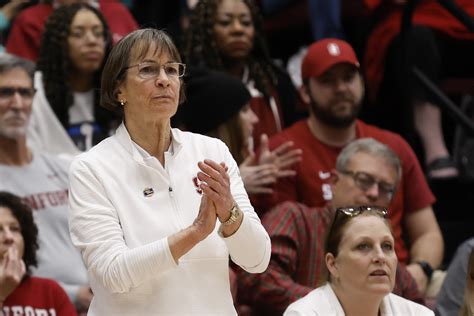 Stanford women’s basketball coach Tara VanDerveer laments ...