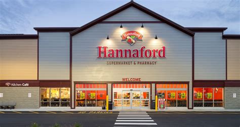 DEW Construction – Retail/Commercial Project: Hannaford Essex