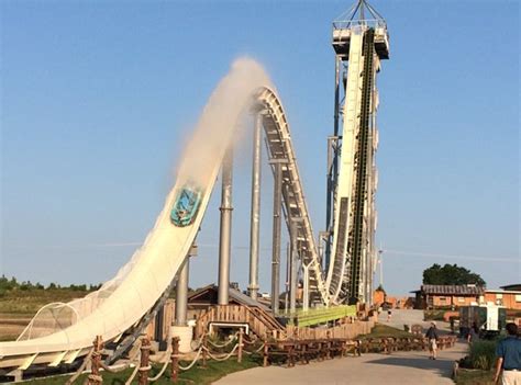 Boy Dies on World's Tallest Water Slide at Schlitterbahn