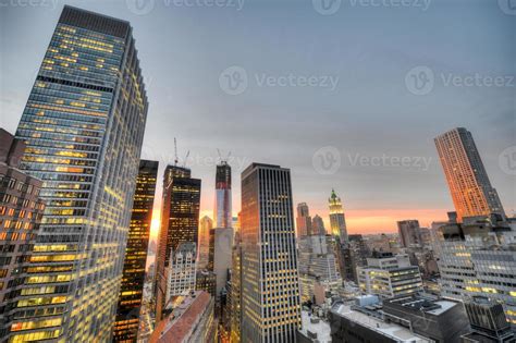 New York downtown skyline at sunset. 16170400 Stock Photo at Vecteezy