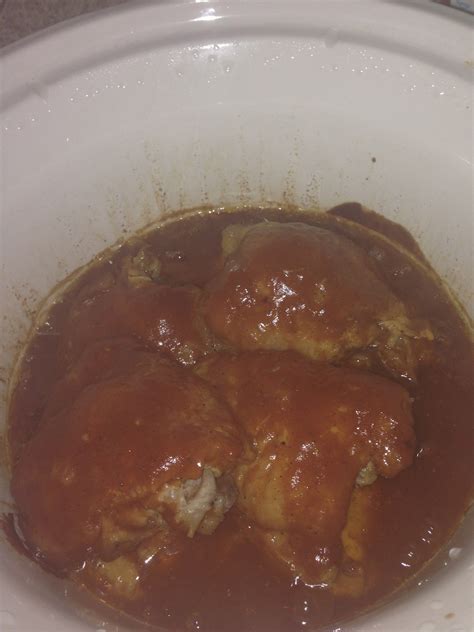 Crock Pot: Gluten Free Saucy Chicken Thighs - Journal of a Busy Mom