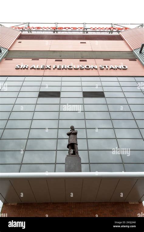 Sir Alex Ferguson statue by Philip Jackson at Manchester United's Old ...