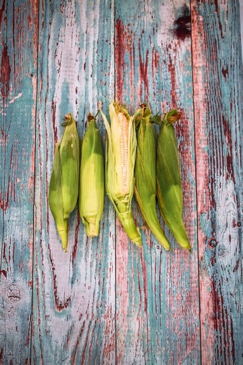 How to Microwave Corn on the Cob in the Husk - Microwave Meal Prep