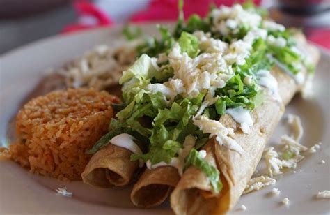 15 Delicious Things You Should Eat and Drink in Mexico - Savored Journeys