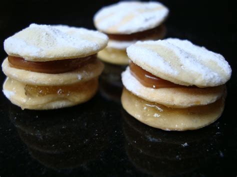 Alfajores Peruvian Desserts, Peruvian Cuisine, Peruvian Recipes, Galletas Cookies, Sweet Tooth ...