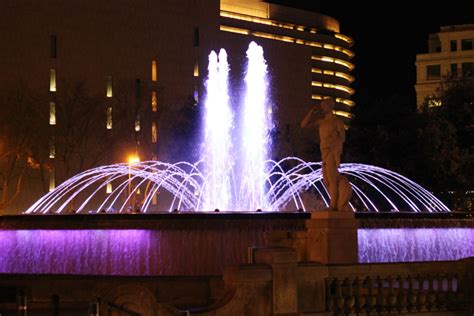 Plaça de Catalunya - Tourist information