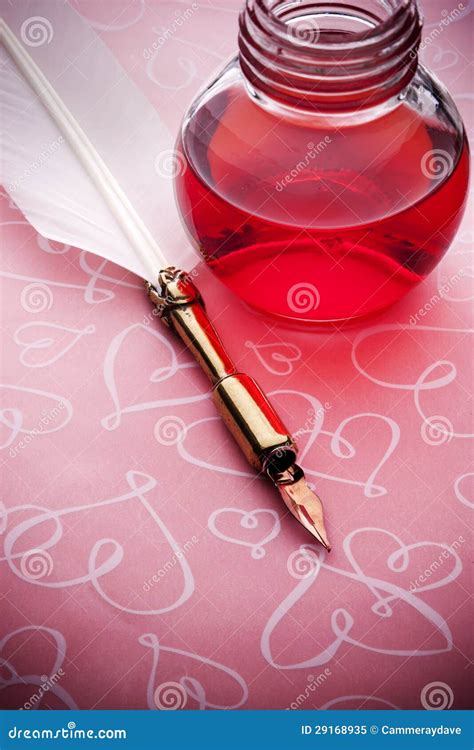 Pink Ink Pen Love Background Royalty Free Stock Photo - Image: 29168935