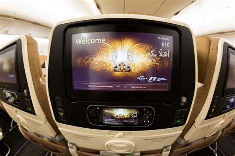 etihad_airways_inflight_entertainment_system_screen_on_airbus_a380.jpg ...