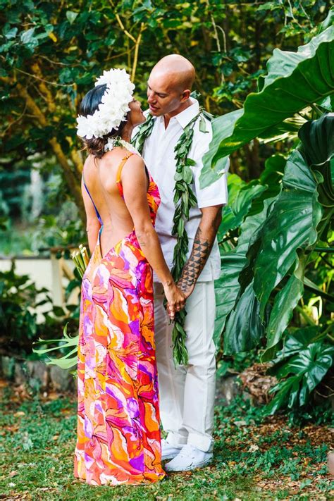 内容标题21:我不怕你 | Hawaiian wedding dress, Hawaiian wedding, Hawaiian wedding themes