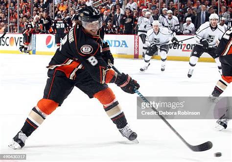 667 Teemu Selanne Stanley Cup Photos & High Res Pictures - Getty Images