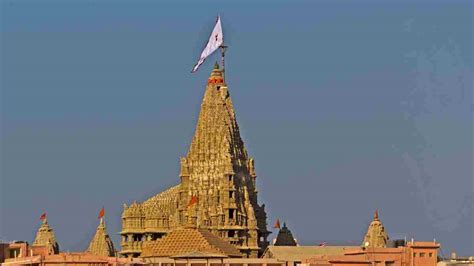 Dwarkadhish Temple, Gujarat: The Home Of Lord Krishna