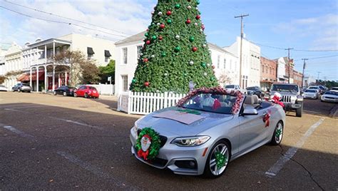 GALLERY: Santa Claus is coming to town, riding in 2023 Santa parade ...