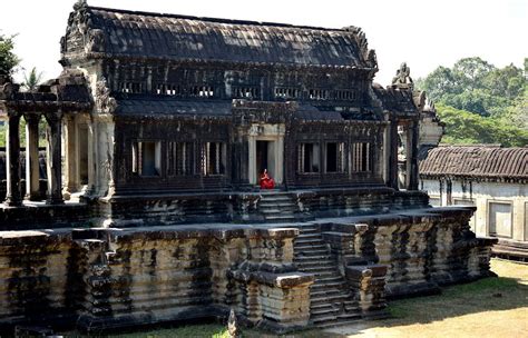 Discover Angkor Thom - Kated