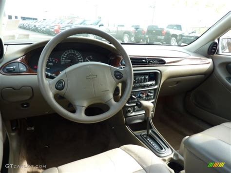 Neutral Interior 2000 Chevrolet Malibu LS Sedan Photo #46226798 | GTCarLot.com