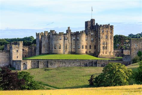 Alnwick castle harry potter filming locations - denbxe