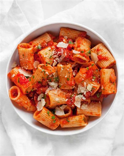 Easy Rigatoni with Tomato Sauce | Last Ingredient