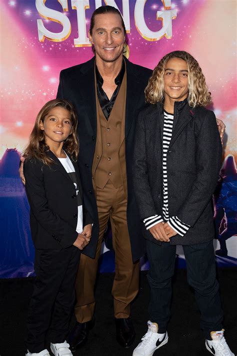 Matthew McConaughey Hits Sing 2 Red Carpet with Wife Camila Alves ...