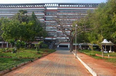 IIT Madras Tanzania campus to offer BSc, MTech in Data Science and AI ...